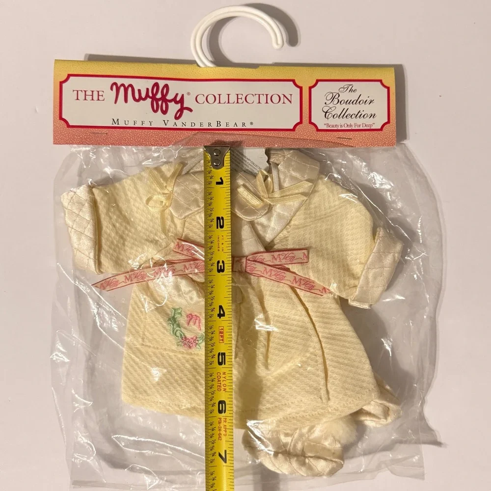 Muffy VanderBear The Boudoir Collection Cream Robe Slippers 1994 NIP Vintage
